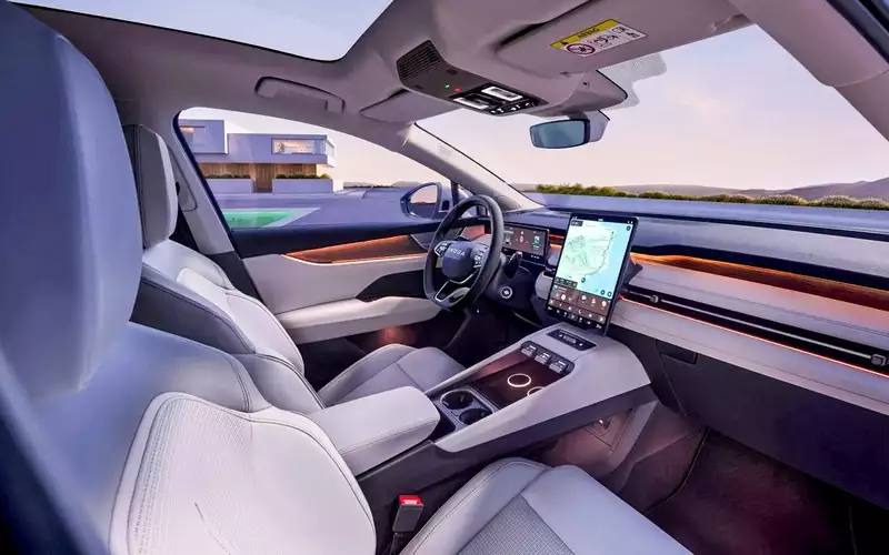 Skoda показала Peaq — самый большой кроссовер в истории марки Skoda показала Peaq — самый большой кроссовер в истории марки