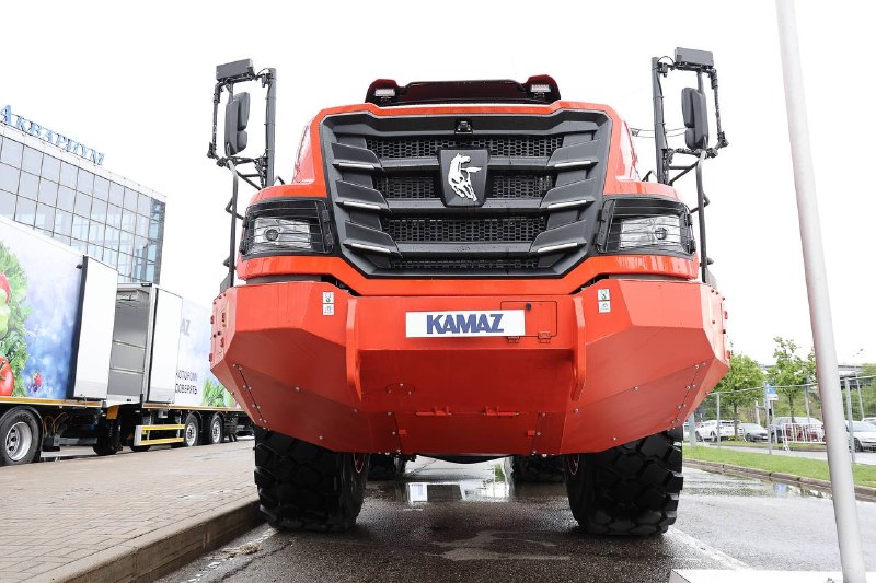 Новый полноприводный самосвал «Геркулес-45» на шасси КАМАЗ представлен публике Новый полноприводный самосвал «Геркулес-45» на шасси КАМАЗ представлен публике