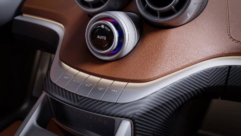 Hennessey представила «аналоговый» гиперкар Blackbird