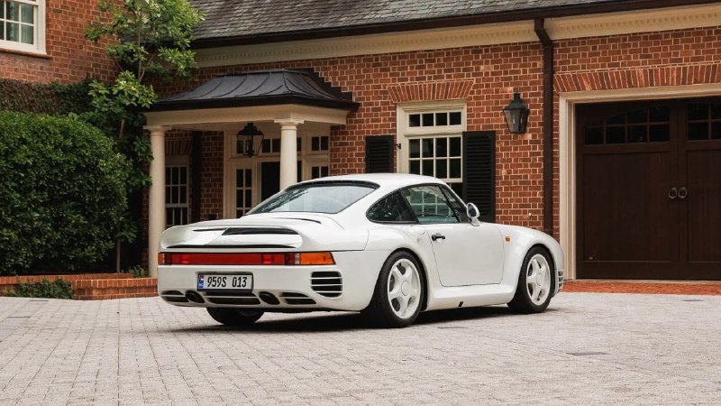Редчайший Porsche 959 Sport оценили в 6 миллионов долларов на аукционе Редчайший Porsche 959 Sport оценили в 6 миллионов долларов на аукционе
