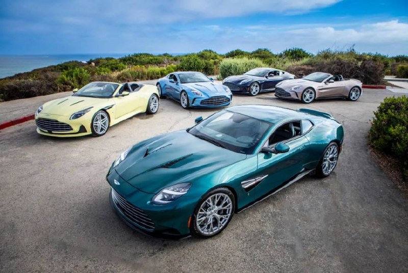Aston Martin представит пять уникальных автомобилей на конкурсе элегантности в Пеббл-Бич