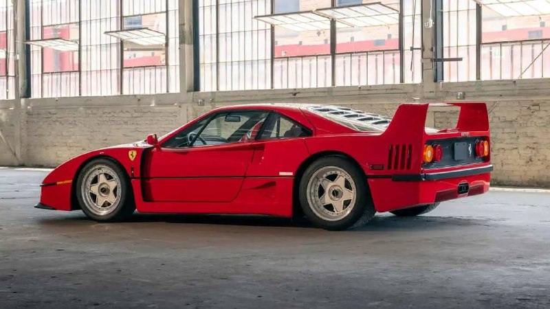Семь редких Ferrari выставят на аукцион в Монтерее Семь редких Ferrari выставят на аукцион в Монтерее