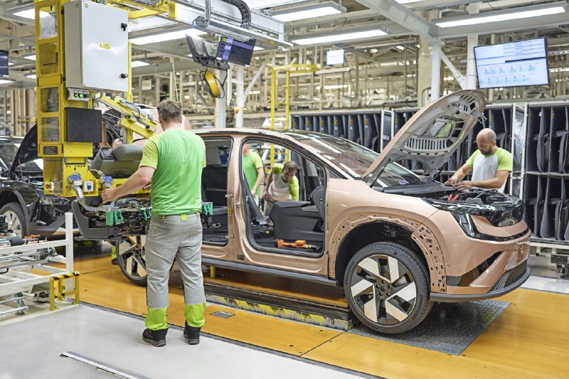 Skoda начала серийный выпуск флагманского электрокроссовера Peaq Skoda начала серийный выпуск флагманского электрокроссовера Peaq