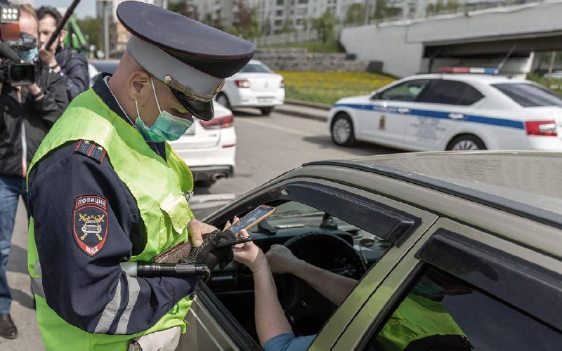 Электронные удостоверения тракториста-машиниста приравняют к бумажным с 1 марта 2027 года