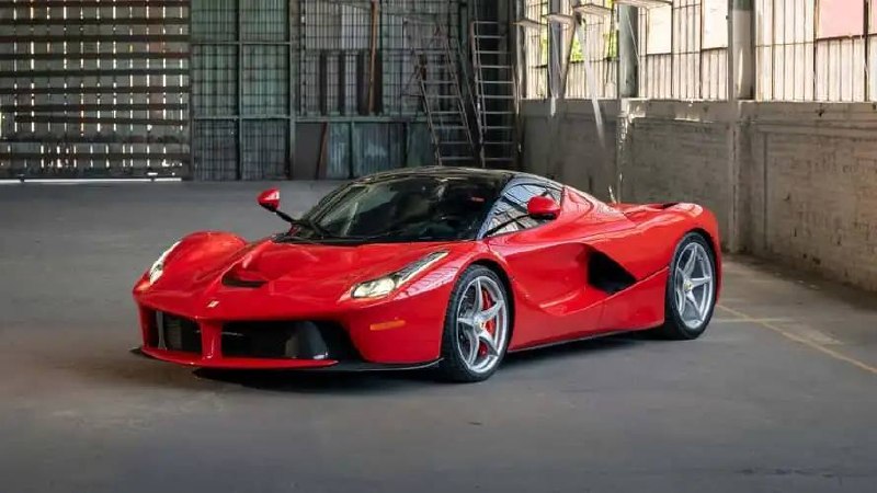 Семь Ferrari выставят на аукцион в Монтерее Семь Ferrari выставят на аукцион в Монтерее
