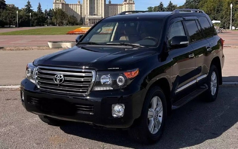 В Москве продают Toyota Land Cruiser 200 2014 года с пробегом 11 тысяч км за 9,4 млн рублей В Москве продают Toyota Land Cruiser 200 2014 года с пробегом 11 тысяч км за 9,4 млн рублей