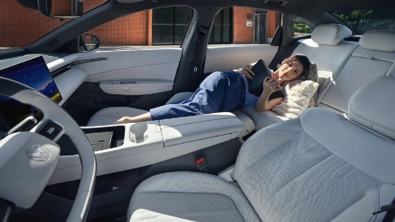 Volkswagen ID.Era 5S: гибридный седан дешевле Lada Vesta появится в Китае