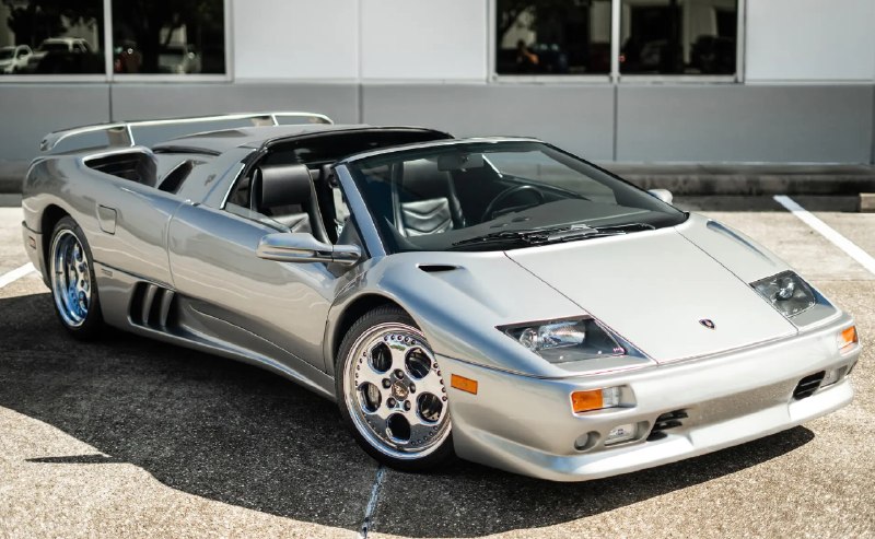 Lamborghini Diablo возродили в формате Roadster