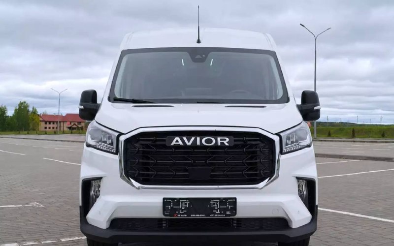 Avior Touring Bus: 11-местный автобус с полным набором систем безопасности Avior Touring Bus: 11-местный автобус с полным набором систем безопасности