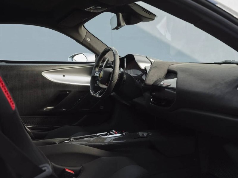 Ferrari показала уникальный суперкар CZ26 на базе SF90 Stradale