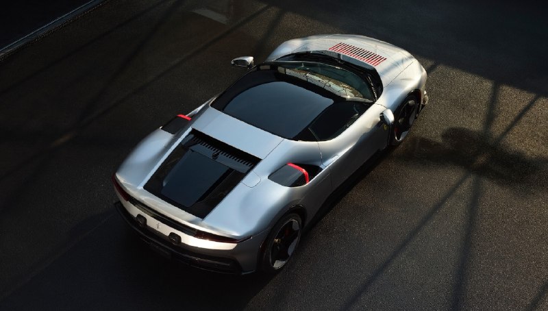 Ferrari представила уникальный гибридный суперкар CZ26 мощностью 1000 л.с. Ferrari представила уникальный гибридный суперкар CZ26 мощностью 1000 л.с.