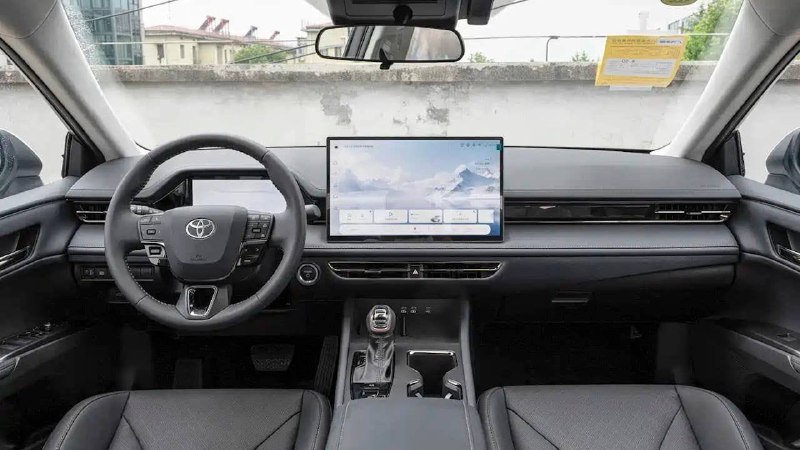 Toyota Camry 2027 обновилась для Китая: новый 16-дюймовый экран и возможный перенос на другие рынки Toyota Camry 2027 обновилась для Китая: новый 16-дюймовый экран и возможный перенос на другие рынки