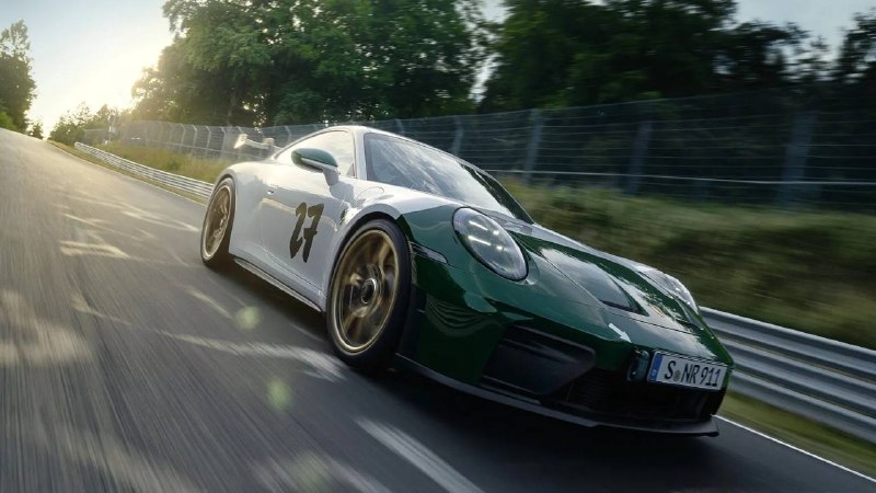 Юбилейный Porsche 911 GT3 к 100-летию Нюрбургринга: всего 100 экземпляров Юбилейный Porsche 911 GT3 к 100-летию Нюрбургринга: всего 100 экземпляров