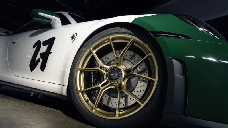Porsche представила юбилейный 911 GT3 в честь 100-летия Нюрбургринга Porsche представила юбилейный 911 GT3 в честь 100-летия Нюрбургринга