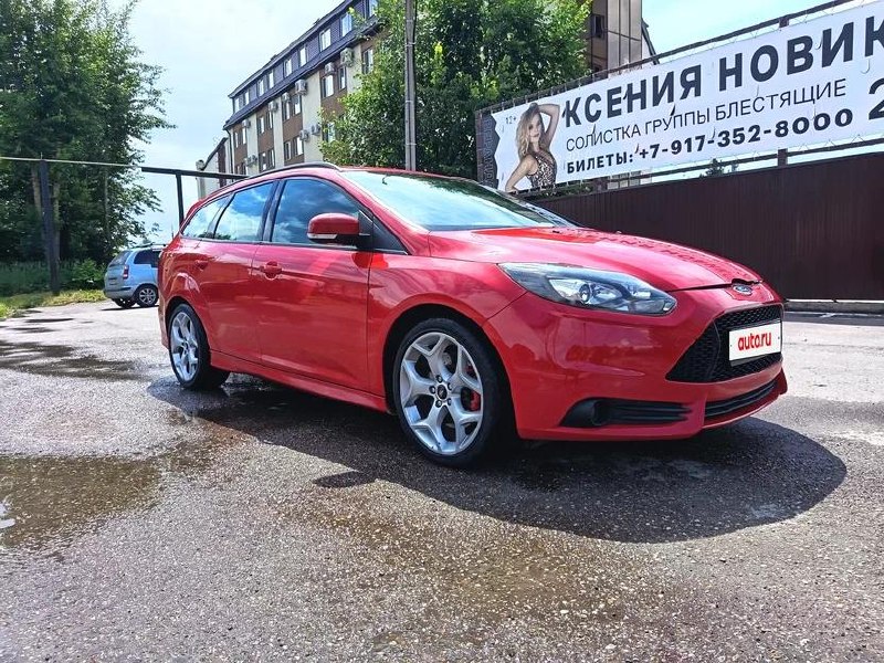 Ford Focus ST: редкий красный универсал с механикой за 1 100 000 рублей Ford Focus ST: редкий красный универсал с механикой за 1 100 000 рублей