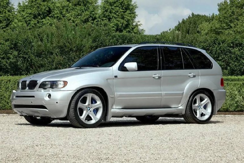 BMW и Kith создали X5 E53 с V10 и «механикой» от M5 E60 BMW и Kith создали X5 E53 с V10 и «механикой» от M5 E60