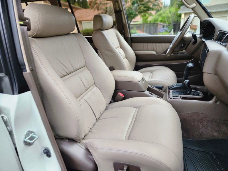 Toyota Land Cruiser J80 1997 года с пробегом 7544 км продают за 11 млн рублей