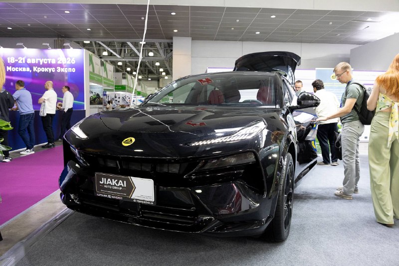 Премиальные Zeekr, Lotus и Audi приехали в Москву Премиальные Zeekr, Lotus и Audi приехали в Москву