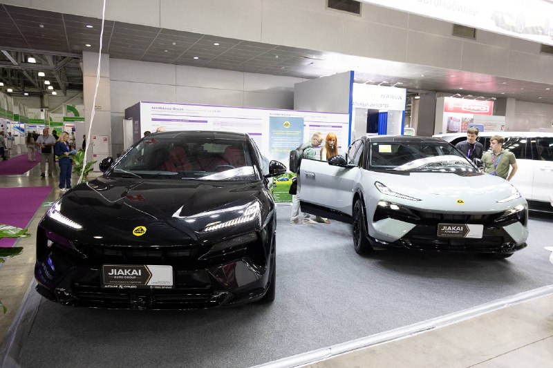 Премиальные Zeekr, Lotus и Audi приехали в Москву Премиальные Zeekr, Lotus и Audi приехали в Москву