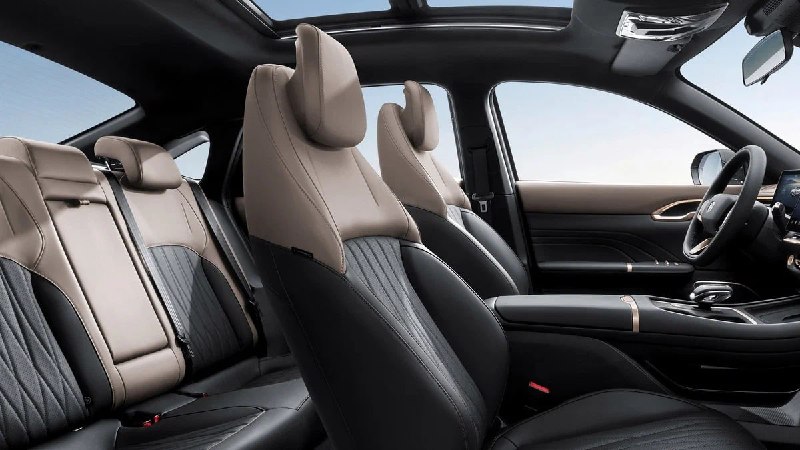 Changan подтвердил запуск седана Eado Max в России до конца года Changan подтвердил запуск седана Eado Max в России до конца года