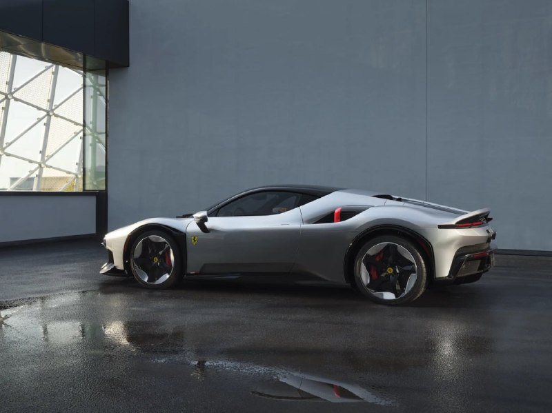 Ferrari CZ26: уникальный суперкар с гибридной мощью 1000 л.с. Ferrari CZ26: уникальный суперкар с гибридной мощью 1000 л.с.