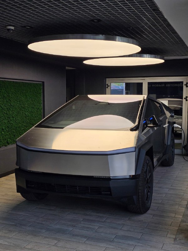 Tesla Cybertruck: спорный красавец, который можно привезти под заказ Tesla Cybertruck: спорный красавец, который можно привезти под заказ