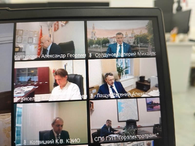 В Петербурге обсудили меры по безопасности дорожного движения перед новым учебным годом В Петербурге обсудили меры по безопасности дорожного движения перед новым учебным годом