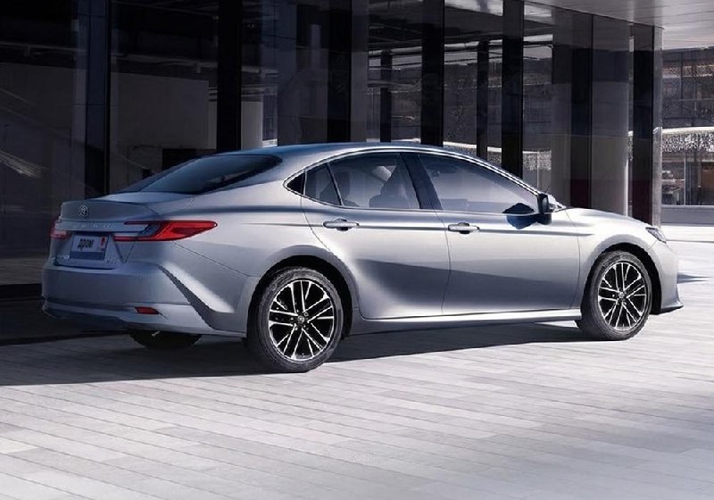 Toyota Camry для Китая обновилась: 15,6-дюймовый экран и массаж сидений Toyota Camry для Китая обновилась: 15,6-дюймовый экран и массаж сидений