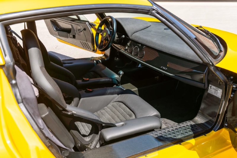 Уникальный Ferrari F50 продан на аукционе за рекордные 14,5 миллиона долларов