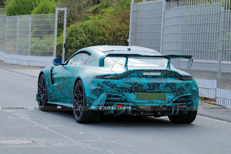 Aston Martin Vantage RS: на Нюрбургринге заметили прототип с огромным спойлером Aston Martin Vantage RS: на Нюрбургринге заметили прототип с огромным спойлером