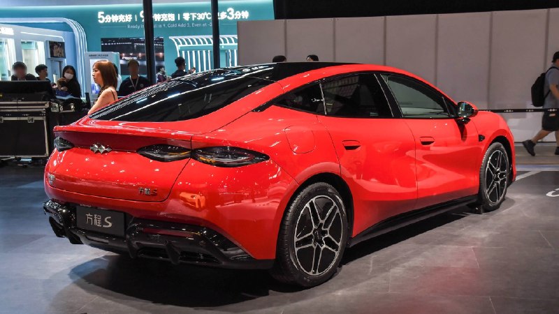 BYD показал новые электрические модели Formula S и Formula S GT