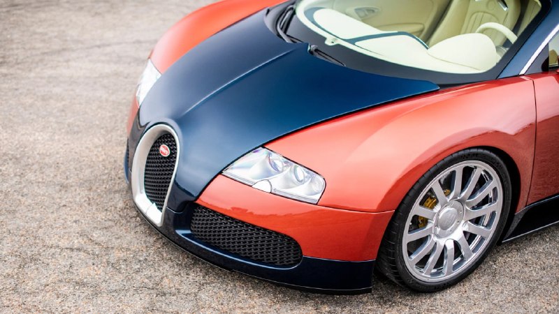 Bugatti представила уникальный Veyron 20 Years — реставрация первого гиперкара