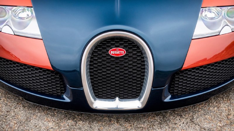 Bugatti представила уникальный Veyron 20 Years — реставрация первого гиперкара