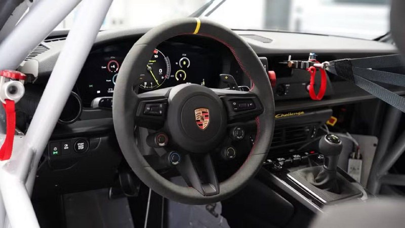 Porsche представила самый доступный гоночный 911 Challenge за $275 тысяч