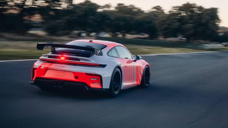 Porsche представила самый доступный гоночный 911 Challenge за $275 тысяч