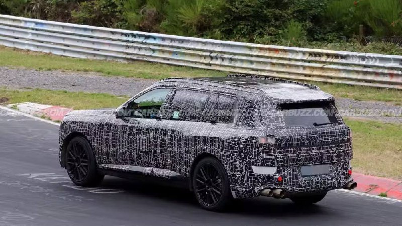 BMW X7 M60 заметили на Нюрбургринге перед премьерой в 2027 году BMW X7 M60 заметили на Нюрбургринге перед премьерой в 2027 году