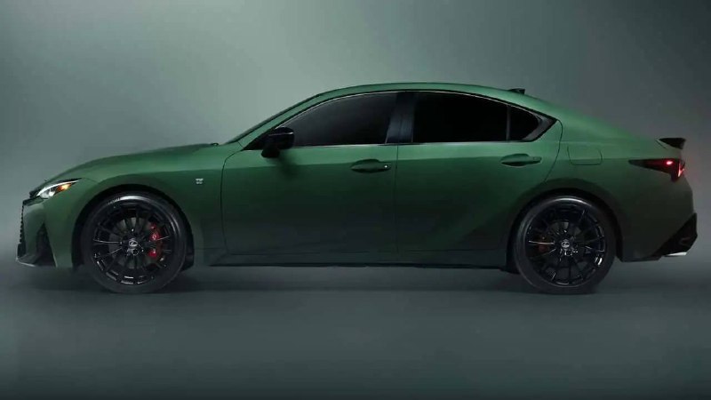 Lexus IS 350 F Sport: прощальная лимитированная серия Envious Lexus IS 350 F Sport: прощальная лимитированная серия Envious