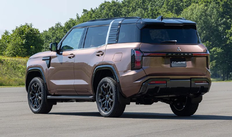 Mitsubishi представила новый рамный внедорожник Pajero Mitsubishi представила новый рамный внедорожник Pajero
