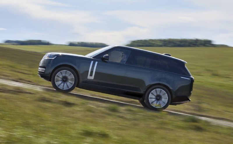 Range Rover представил первый полностью электрический внедорожник Range Rover представил первый полностью электрический внедорожник