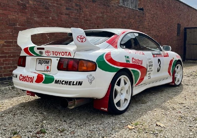 Раллийная Toyota Celica GT-Four ST205 WRC Edition выставлена на продажу в Великобритании