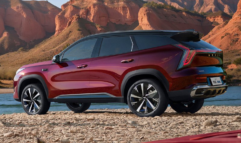 Geely Atlas получил гибридную версию с новой внешностью Geely Atlas получил гибридную версию с новой внешностью