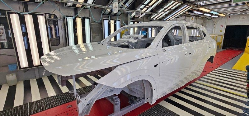 «Москвич» начал сборку первого окрашенного кузова М70 «Москвич» начал сборку первого окрашенного кузова М70