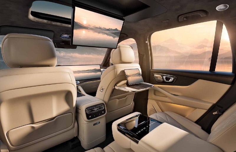 Geely показала новый флагманский кроссовер Monjaro Plus