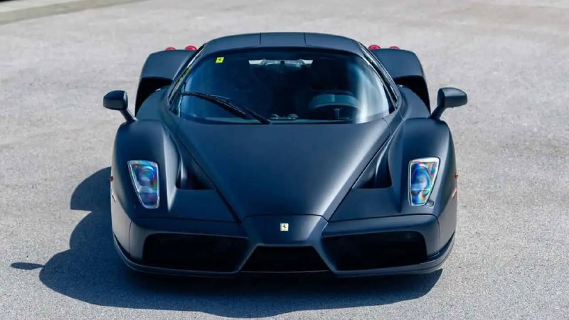 Уникальный Ferrari Enzo в матово-чёрном цвете выставлен на продажу Уникальный Ferrari Enzo в матово-чёрном цвете выставлен на продажу