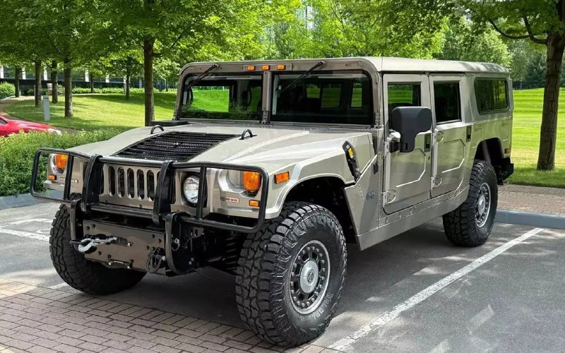 Редкий Hummer H1 Alpha 2005 года выставили на продажу в Москве за 29,9 млн рублей Редкий Hummer H1 Alpha 2005 года выставили на продажу в Москве за 29,9 млн рублей