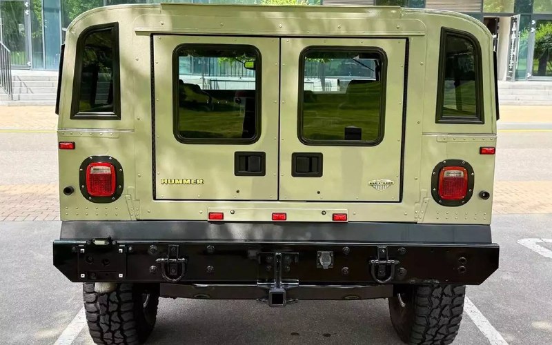 Редкий Hummer H1 Alpha 2005 года выставили на продажу в Москве за 29,9 млн рублей Редкий Hummer H1 Alpha 2005 года выставили на продажу в Москве за 29,9 млн рублей