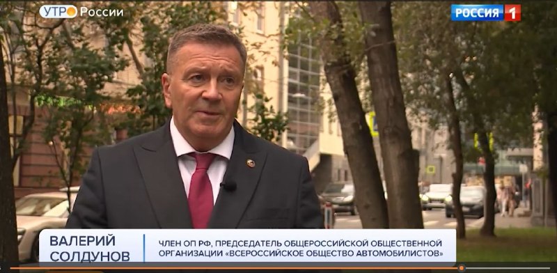 Кто должен быть главным за рулем: человек или электроника?