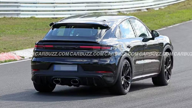 Porsche Cayenne Turbo GT Weissach: шпионские фото самого спортивного кроссовера Porsche Cayenne Turbo GT Weissach: шпионские фото самого спортивного кроссовера