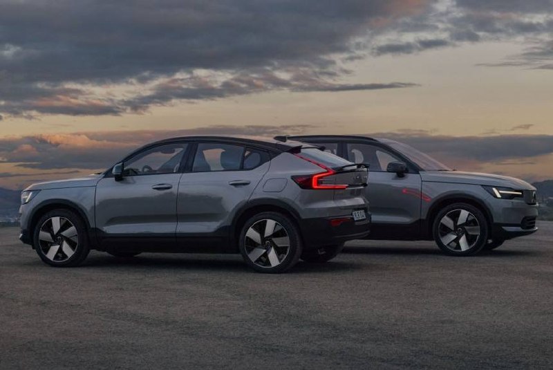 Volvo обновило 40-е семейство: свежий дизайн для XC40, EX40 и EC40