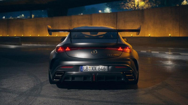 Mercedes-AMG представил суперкар Mythos CLE 646 Special Edition: тираж распродан до премьеры Mercedes-AMG представил суперкар Mythos CLE 646 Special Edition: тираж распродан до премьеры
